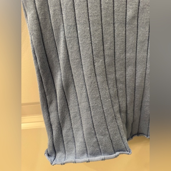 Light Blue Wide Ribbed Mockneck Sweater - Picture 4 of 8